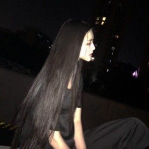 Meet your Posher, Ella